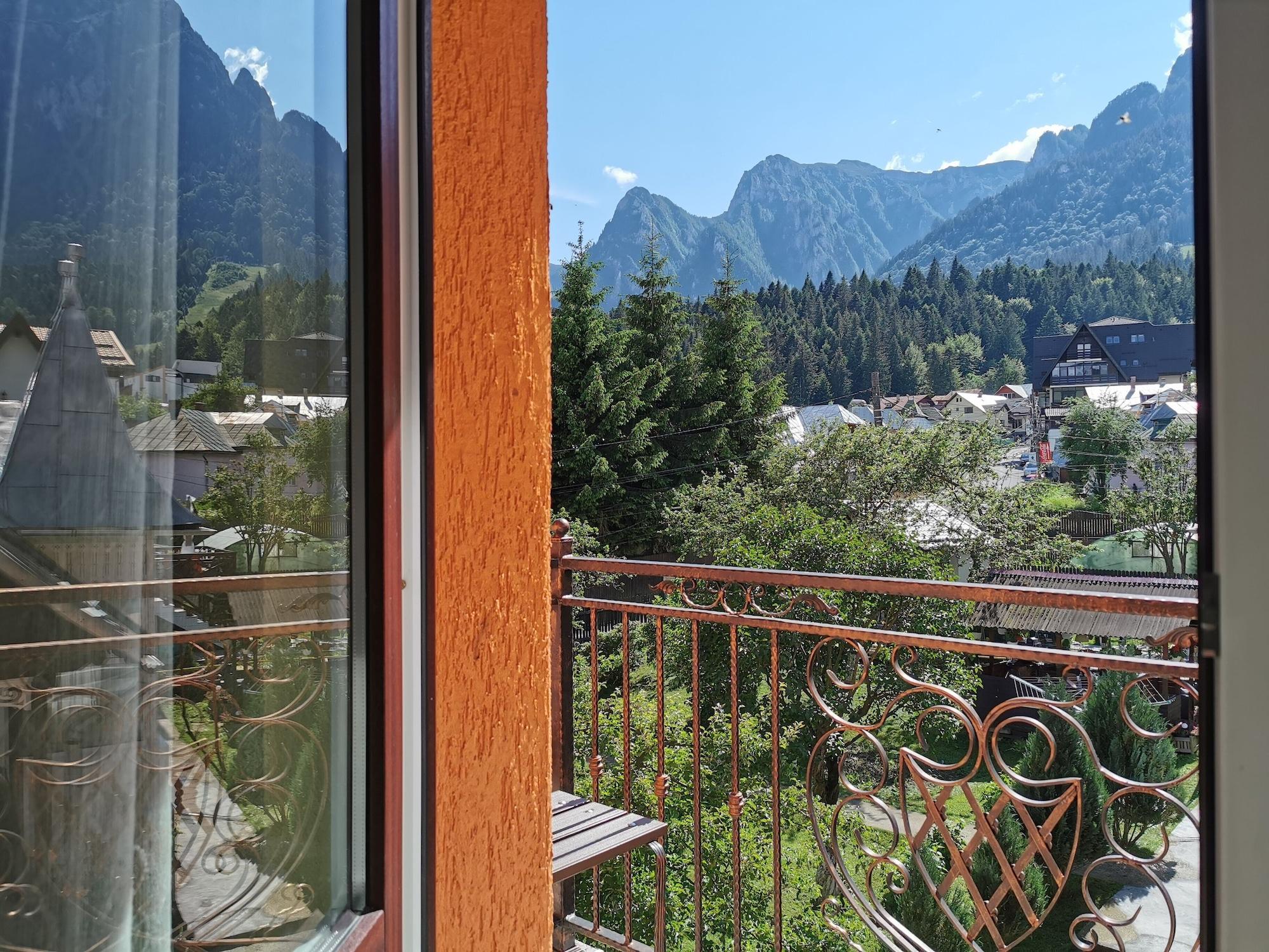 Hotel Iri 부스테니 외부 사진