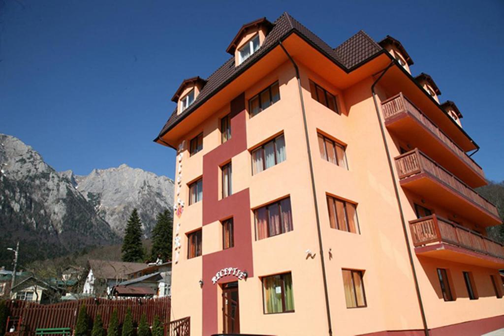 Hotel Iri 부스테니 외부 사진